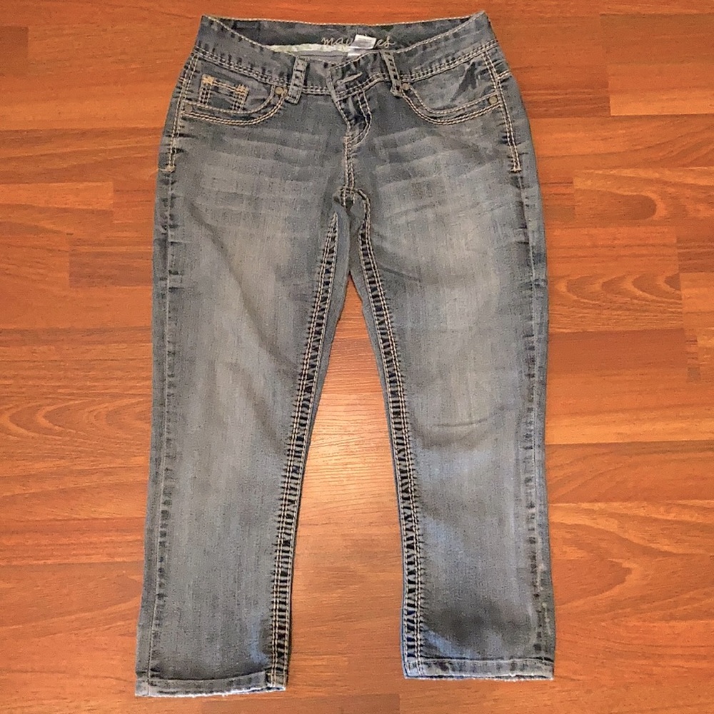 Women’s Capri denim jeans